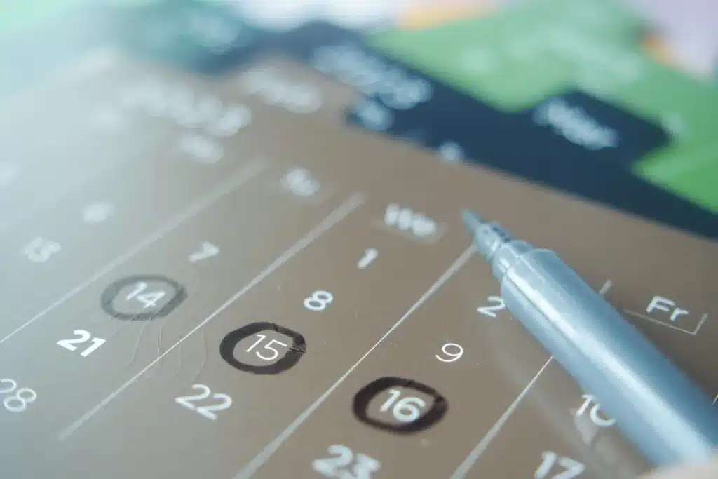Calendar tracking how long you can collect workers' comp in Florida